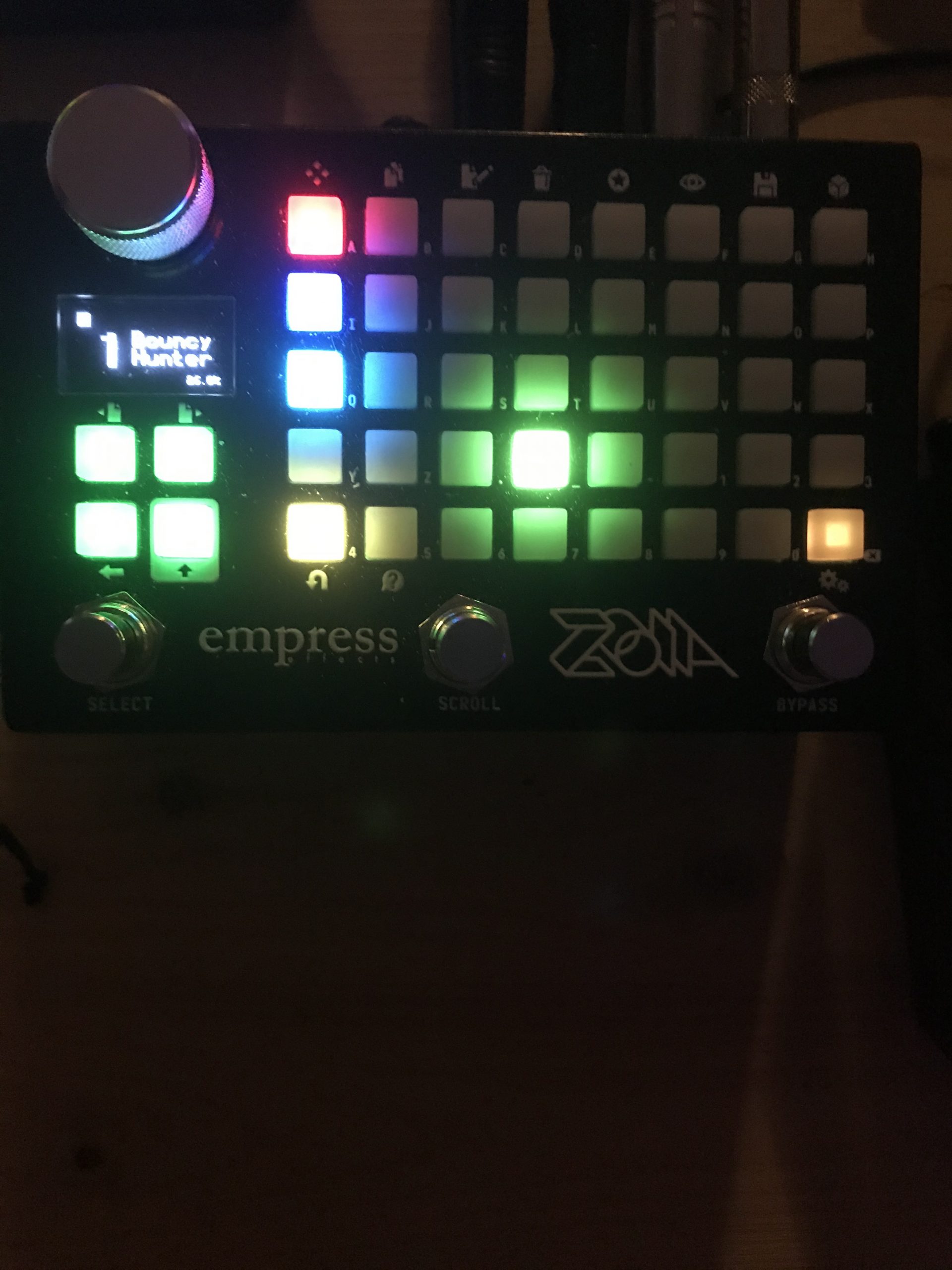 Bouncy Hunter, a stereo enveloppe controlled tremolo | Patchstorage